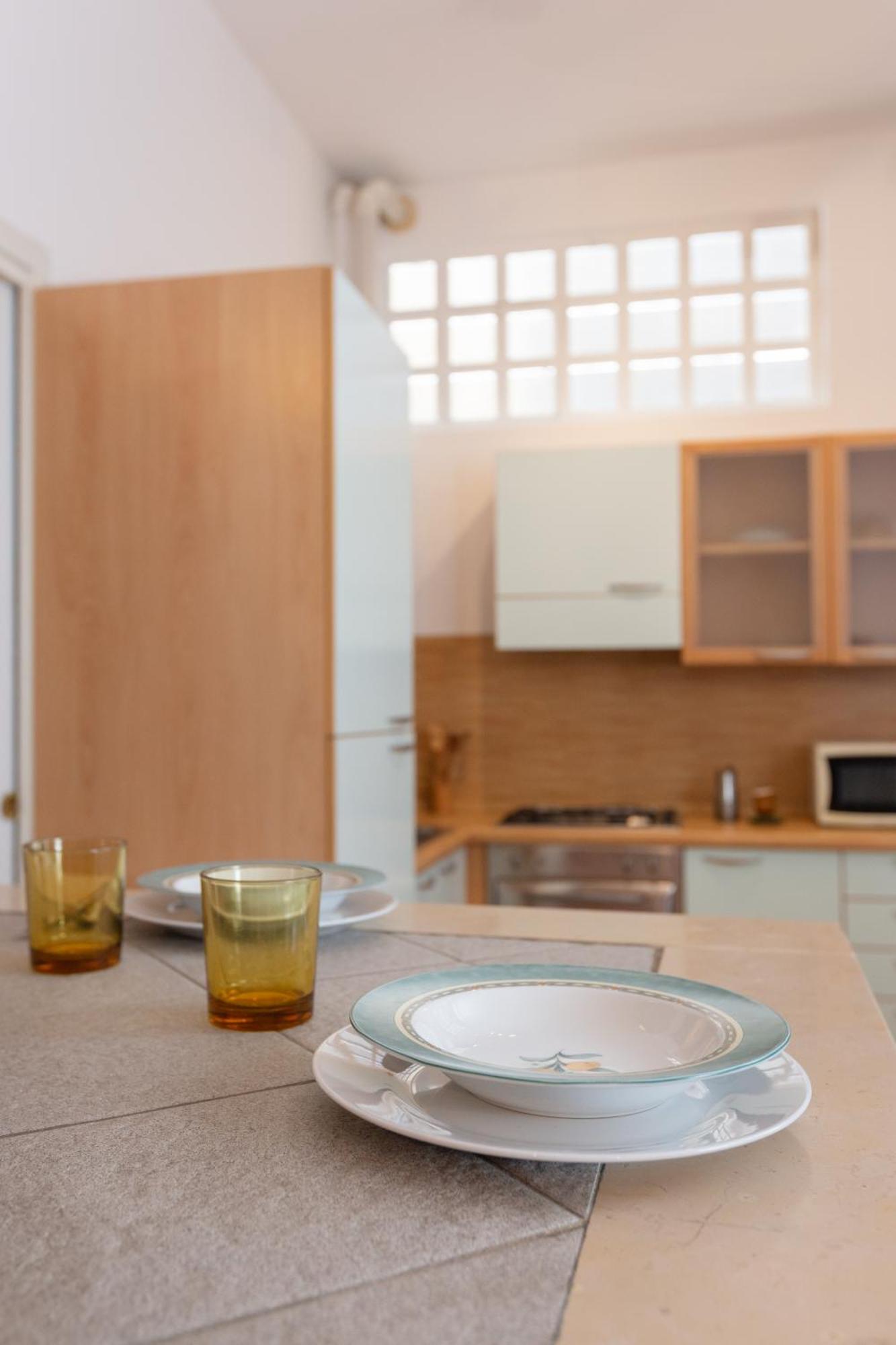 Soft Colors Exclusive Apartment - Navigli District - M2 Milan Exterior photo